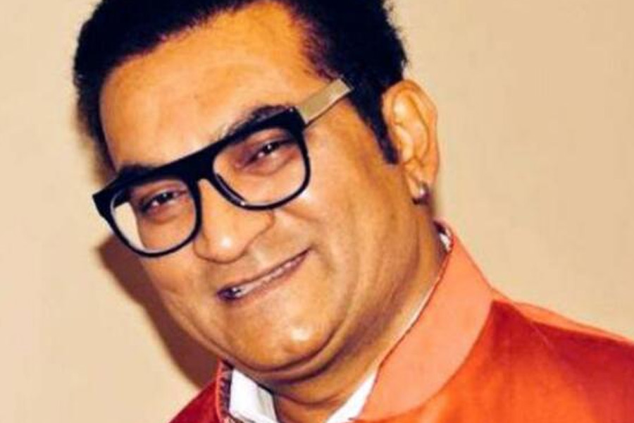 ‘ইয়েস বস’, চলতে চলতে, ম্যায় হুঁ না, বাদশা, ফিরভি দিল হ্যায় হিন্দুস্তানি, দিলওয়ালে দুলহনিয়া লে যায়েঙ্গের মতো সিনেমায় শাহরুখের মুখে সঙ্গীতের নেপথ্য কণ্ঠ হয়েছেন তিনি। আর এই প্রত্যেকটি ছবিই বক্স অফিসের পাশাপাশি সঙ্গীতে মিউজিক্যাল হিট ছিল। 