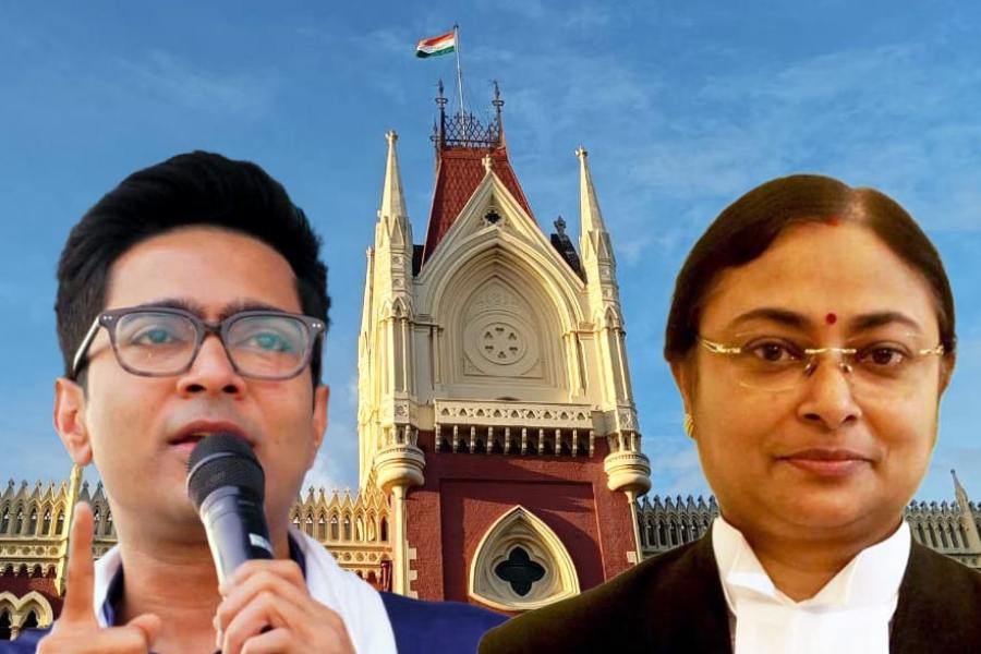 ডিভিশন বেঞ্চের পর্যবেক্ষণ ছিল, এত গুরুত্বপূর্ণ তদন্তে ইডি যে তথ্য এবং নথি চেয়েছে তা কোনও ভাবেই উপেক্ষা করা যায় না। 