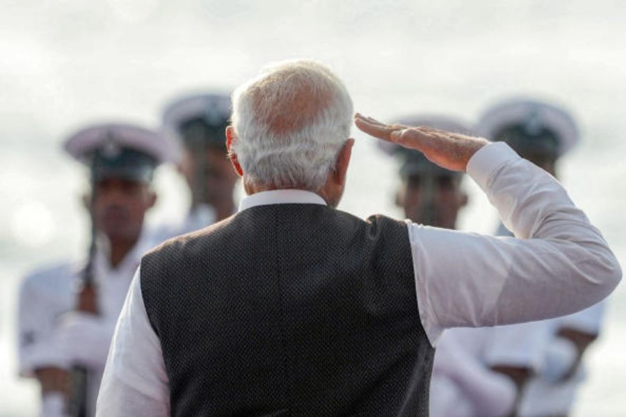 তাই আগামী লোকসভা নির্বাচনের প্রচারেও ‘মোদী-গ্যারান্টি’ শব্দবন্ধকে প্রচারের হাতিয়ার করতে চাইছেন বিজেপি নেতৃত্ব। বিজেপি নেতা-কর্মীরা যাতে ‘মোদী গ্যারান্টি’-র উপর জোর দেন, তা তাঁদের মনে গেঁথে দিতে চাইছেন প্রধানমন্ত্রী। 