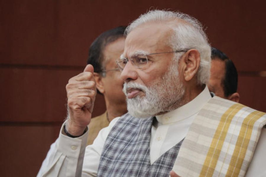 তিন রাজ্যে এই জয় ব্যক্তিগত সাফল্যের চেয়ে দলগত সংহতির জয় বলে ব্যাখ্যা করেছেন মোদী। তিনি বলেন, ‘‘দলীয় কর্মীরা আগামী দিনে আরও কঠোর পরিশ্রম করার জন্য মুখিয়ে রয়েছেন।’’