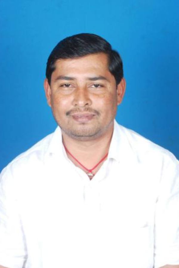 যদিও বিজেডি বিধায়ক সেই অভিযোগ অস্বীকার করেছেন। পাল্টা তাঁর দাবি, এই সংস্থার মালিকের সঙ্গে পারিবারিক সম্পর্ক রয়েছে তাঁদের। যে ধরনের ভিত্তিহীন অভিযোগ তোলা হচ্ছে, তা অত্যন্ত দুর্ভাগ্যজনক।