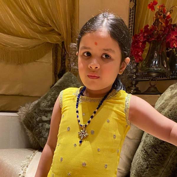 ২০০৮ সালে স্কুলটি তৈরি করেন অমিত বাজলা। অমিত লন্ডন স্কুল অফ ইকনমিক্সের ছাত্র।