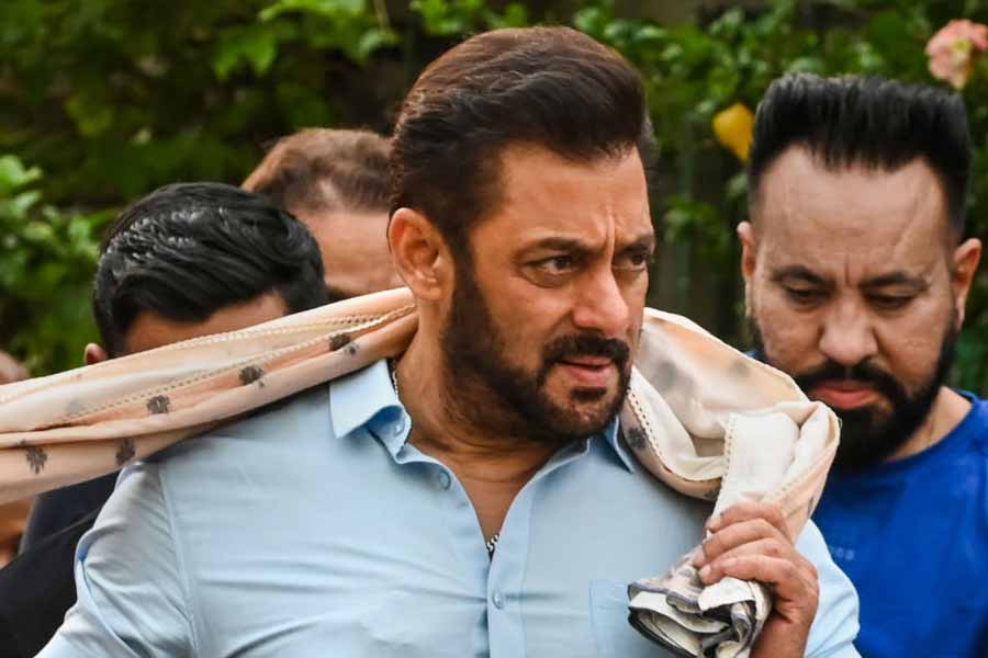 চলতি বছরের এপ্রিল মাসে প্রেক্ষাগৃহে মুক্তি পেয়েছিল ‘কিসি কা ভাই কিসি কি জান’। সলমন অভিনীত এই ছবিটিও বক্স অফিসে সে অর্থে লক্ষ্মীলাভ করেনি।