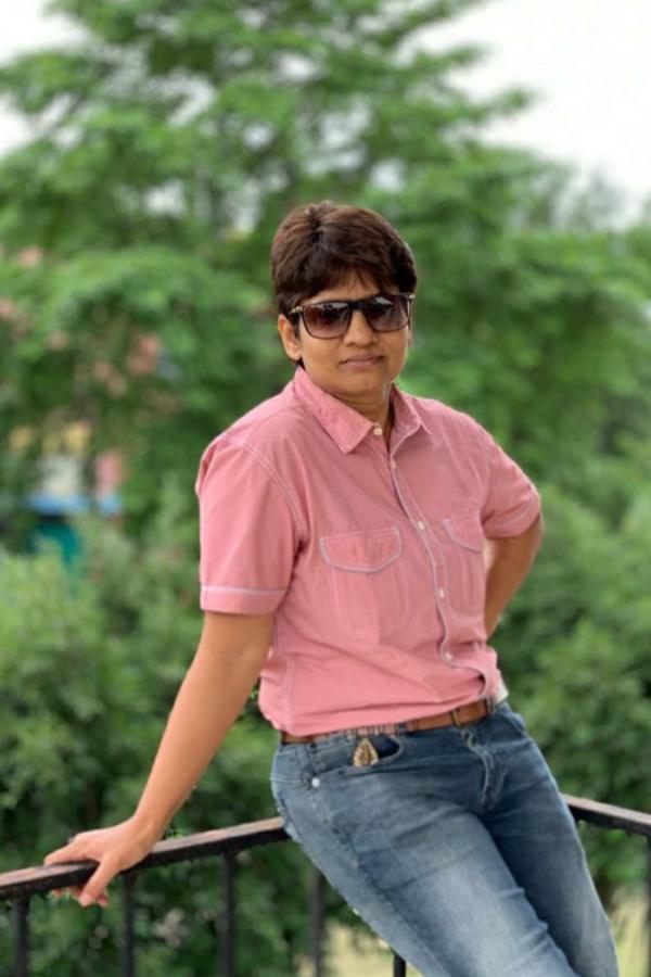 আস্থা জানান, অস্তিত্বের সঙ্গে তাঁর আলাপ বহু বছরের। অস্তিত্বের বোনের বান্ধবী ছিলেন আস্থা। সেই সূত্রেই অস্তিত্বের বাড়ি গিয়েছিলেন তিনি।