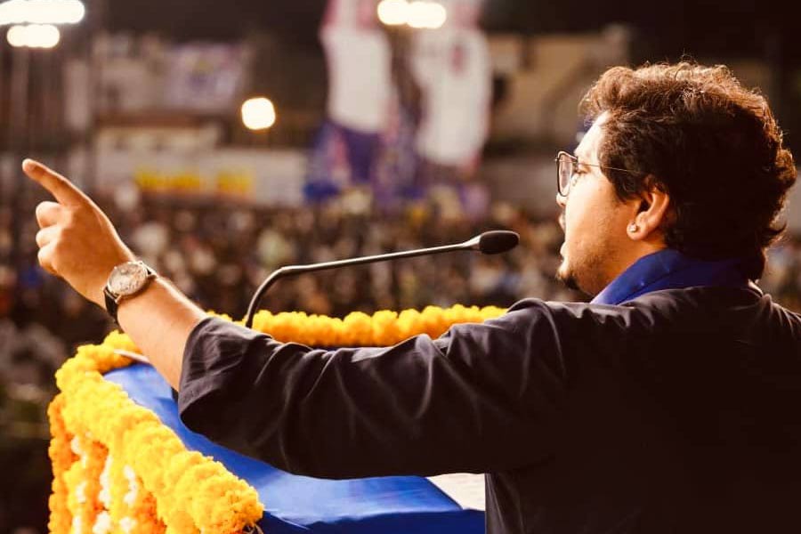 ধীরে ধীরে দলের সর্বভারতীয় স্তরে দায়িত্বে আকাশকে আনতে শুরু করেন মায়া। ২০২২ সালেই দেশের যে সমস্ত রাজ্যে বিএসপি রয়েছে সেখানকার পার্টি ক্যাডারদের সংগঠিত করার দায়িত্ব দেওয়া হয় আকাশকে।