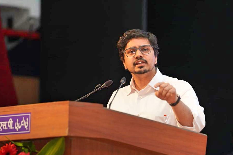 সেই পরীক্ষায় ভাইপো আকাশের উপরই বাজি ধরেছিলেন মায়াবতী। ২০১৯এর  লোকসভা নির্বাচনে বিএসপির প্রচারের রণকৌশল ঠিক করার ভার দেওয়া হয়েছিল আকাশকে। তরুণ নেতা নিজের যোগ্যতা প্রমাণ করেছিলেন ওই ভোটে।