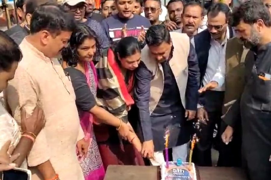 BJP stages protest in front of Howrah Municipality gate dgtld