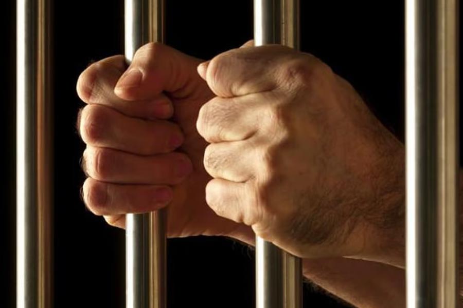 From a Bank employee to millionaire this is how Malaysian man Aman Shah became 1 cent thief