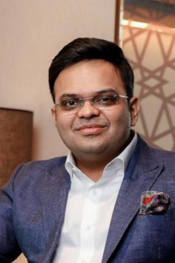 তিনি বলেছেন, “মানুষের মধ্যে গোলাপি বলের টেস্ট নিয়ে আগ্রহ বাড়াতে হবে। আপনাদের মনে থাকবে, বেশির ভাগ ম্যাচই দু’-তিন দিনের মধ্যে শেষ হয়ে গিয়েছে। প্রত্যেকে চায় টেস্ট ম্যাচ গড়াক চার-পাঁচ দিন। যদি সেই ব্যাপারটা নিশ্চিত হয়, তা হলে আমরা আরও বেশি গোলাপি বলের টেস্ট আয়োজন করতে পারি।”