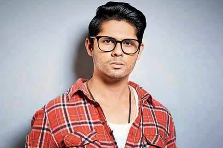 নব্বইয়ের দশকে ছোট পর্দার পরিচিত মুখ ছিলেন বিশাল। সঞ্চালনা থেকে শুরু করে অভিনয়ের মাধ্যমে দর্শকমনে কম সময়ে জায়গা করে ফেলেছিলেন তিনি। অভিনয় নিয়ে কেরিয়ার গড়ে তুললেও অভিনয়ের প্রতি কোনও কালেই আগ্রহ ছিল না তাঁর।