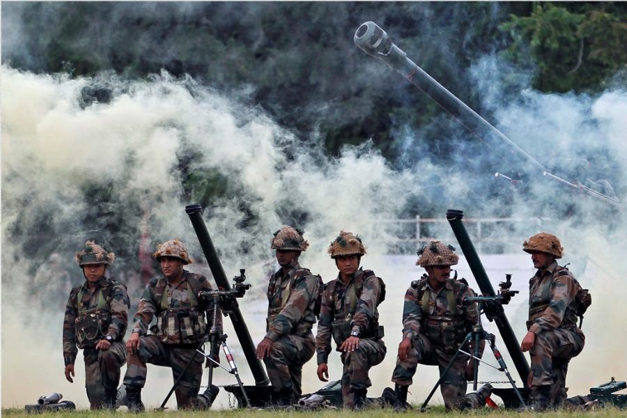 তিনি বলেন, স্বাধীনতার পরে কাশ্মীর নিয়ে ভারত ও পাকিস্তানের যে লড়াই হয়, তাতে সুবিধাজনক অবস্থায় ছিল ভারত। আর তিন দিন সময় পেলেই পাকিস্তান অধিকৃত কাশ্মীরের জমি ভারতীয় ভূখণ্ডের অন্তর্ভুক্ত হত। 