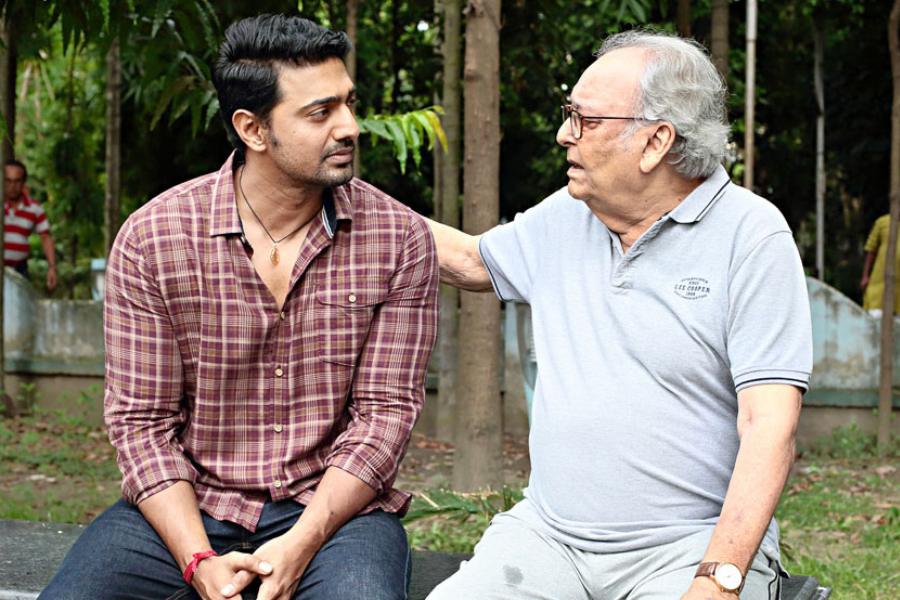 টলিউডে ‘আরশিনগর’, ‘জেষ্ঠ্যপুত্র’, ‘সাঁঝবাতি’-র মতো একাধিক ছবির ক্যামেরা সামলেছেন শীর্ষ। বলিউডে সুজয় ঘোষের ‘আলাদিন’, ‘হোম ডেলিভারি’ ছাড়াও ‘হেলিকপ্টার ইলা’ এবং সাম্প্রতিক জাতীয় পুরস্কারজয়ী ছবি ‘রকেট্রি: দ্য নম্বি এফেক্ট’-এর মতো ছবিতেও তাঁর ক্যামেরা দর্শককে মুগ্ধ করেছে। 