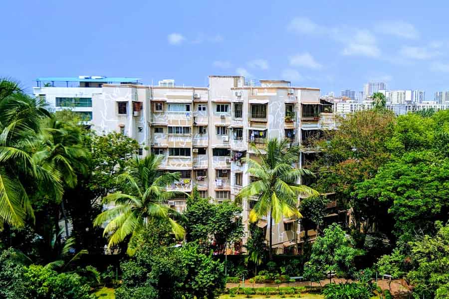 অমিতাভের ‘জলসা’র যা দাম তার চেয়ে প্রায় ৬ থেকে ৮ গুণ বেশি মূল্যের বাড়িতে থাকেন বলিপাড়ার এক অভিনেতা।