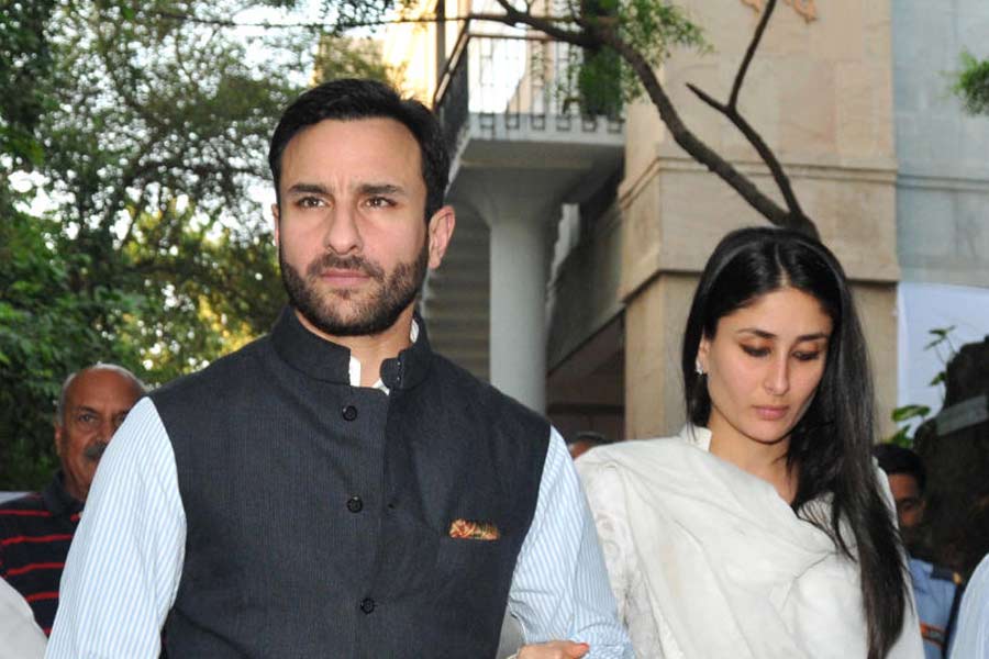 মনসুরের মৃত্যুর কিছু দিন পর নাকি পটৌ়ডি প্যালেস ফিরিয়ে দেওয়ার কথা সইফকে বলেছিলেন ফ্রান্সিস। এক পুরনো সাক্ষাৎকারে এমনটাই জানিয়েছিলেন সইফ।