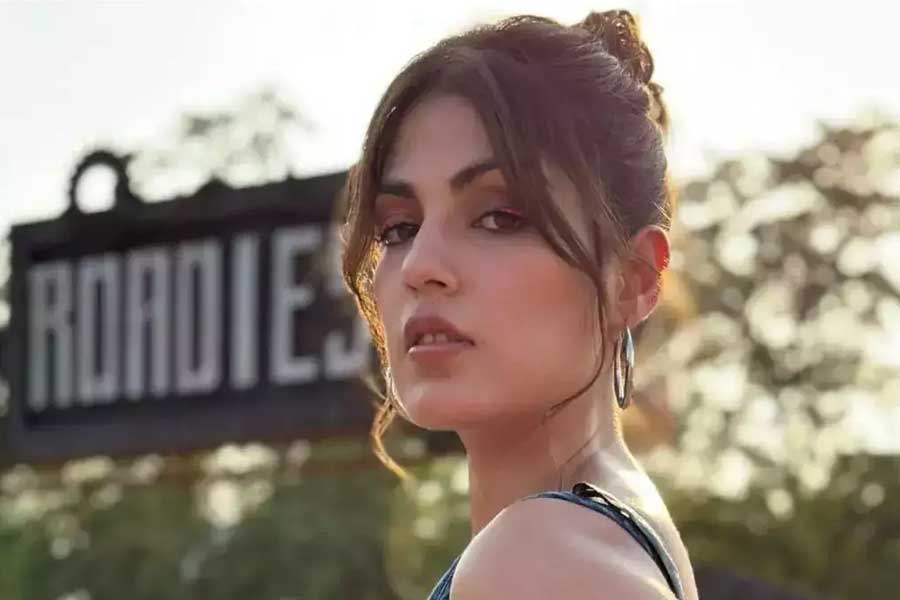 তদন্তের পর রিয়া নির্দোষ প্রমাণিত হলেও তাঁর কেরিয়ার ধ্বংস হয়ে যায়। বলিপাড়ার একাংশের অনুমান, বিতর্কে নাম জড়ানোর পর রিয়া বলি ইন্ডাস্ট্রিতে নিজের জায়গা তৈরি করতে ব্যর্থ হন।