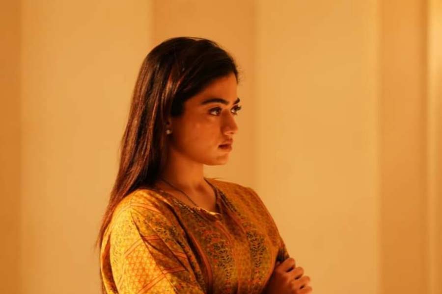 ‘অ্যানিম্যাল’ ছবিতে অভিনয় করে প্রশংসা কুড়িয়েছেন রণবীর কপূর, রশ্মিকা মন্দনা, অনিল কপূর, ববি দেওল-সহ অনেকে। এই ছবিতে অভিনয় করে রণবীর, রশ্মিকারা কত আয় করেছেন তা জানেন?