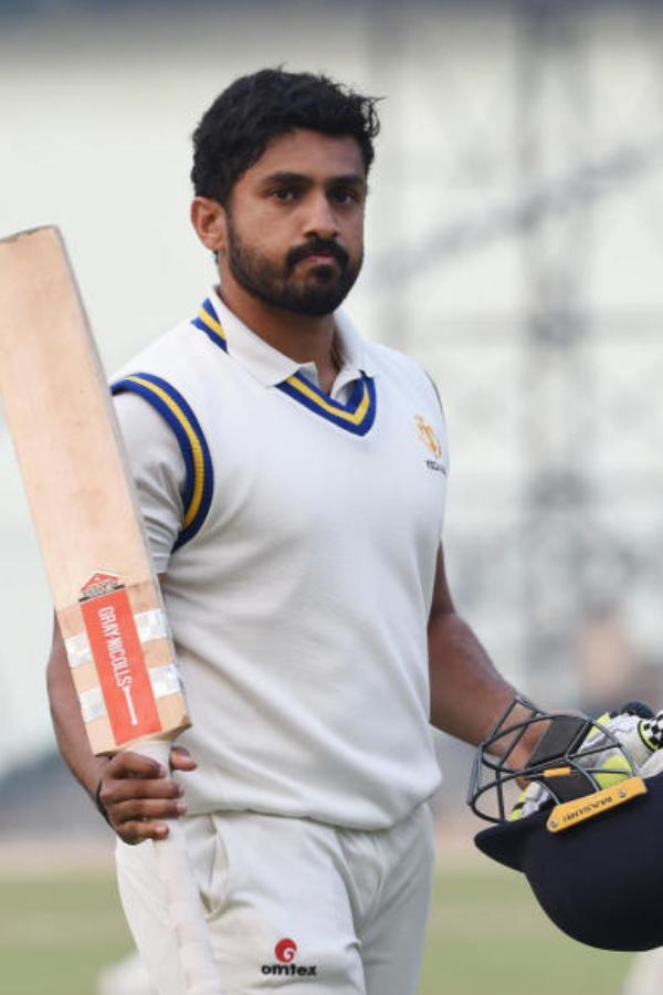 তাঁদের দিয়েই দুপুর ২.৩০ থেকে শুরু হবে নিলাম। এই বিভাগে যেমন ২ কোটি টাকার ক্রিকেটারেরা রয়েছেন, তেমনই ১ কোটি এবং ৫০ লক্ষ টাকার ক্রিকেটারেরাও রয়েছেন।