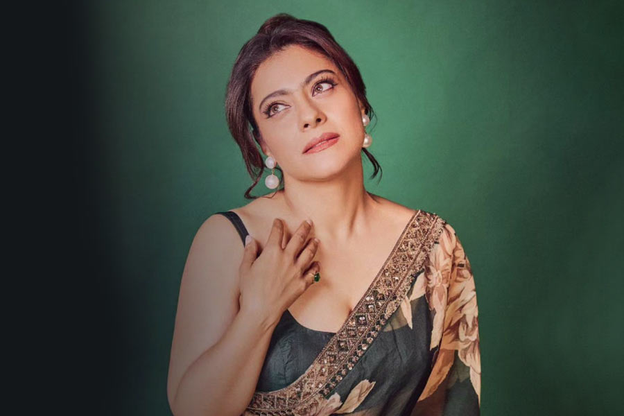 Meet the richest bollywood actress in the film industry Aishwarya Rai Bachchan and know about her net worth