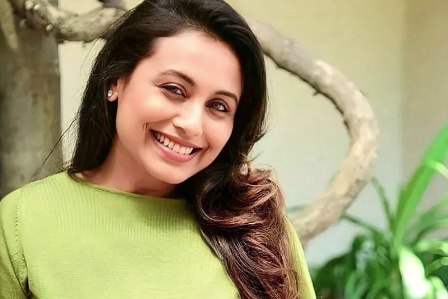 Meet the richest bollywood actress in the film industry Aishwarya Rai Bachchan and know about her net worth