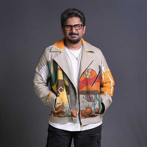 দশম শ্রেণি পর্যন্ত পড়াশোনা করে স্কুল ছেড়ে দেন আরশাদ। বলিপাড়ায় কানাঘুষো শোনা যায়, মু্ম্বইয়ের বোরিভালি এবং বান্দ্রা এলাকার বাসগুলিতে লিপস্টিক এবং নেল পলিশ বিক্রি করে রোজগার করতেন তিনি।