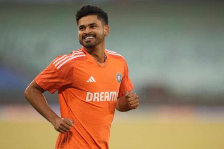 কেকেআর শিবিরে মেন্টর হিসাবে যোগ দিয়েছেন প্রাক্তন অধিনায়ক গৌতম গম্ভীর। কলকাতাকে দু’বার আইপিএল চ্যাম্পিয়ন করা অধিনায়কের গুরুত্বপূর্ণ ভূমিকা থাকবে দল গঠন থেকে অধিনায়ক নির্বাচনের ক্ষেত্রে।  