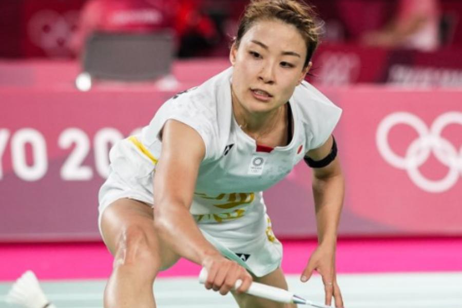 প্রাক্তন বিশ্বচ্যাম্পিয়ন নোজ়োমি ওকুহারা। ভারতে খেলতে এসে চরম নাজেহাল হলেন তিনি। দিল্লি বিমানবন্দরে নামার পর থেকেই সমস্যায় পড়েন ওকুহারা। মান বাঁচালেন ঘরের মেয়ে পিভি সিন্ধু। ঠিক কী হয়েছিল?