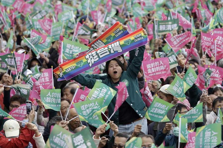 China troops inch closer to Taiwan with intention to intimidate voters 