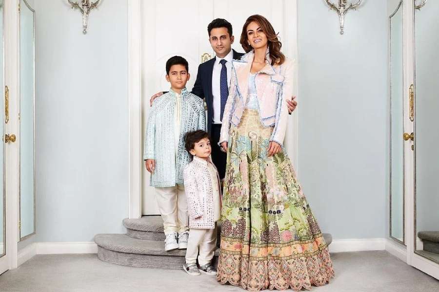 যদিও আদরের পরিবারের ঘনিষ্ঠসূত্র এক সংবাদ সংস্থাকে জানিয়েছেন, বাড়ি কিনলেও এখনই ভারত ছেড়ে পাকাপাকি ভাবে লন্ডনে যাওয়ার কোনও পরিকল্পনা নেই পুনাওয়ালা পরিবারের।  আপাতত বাড়িটি সেরামের লন্ডন শাখার  অতিথি নিবাস হিসাবেও ব্যবহার করা হতে পারে। 