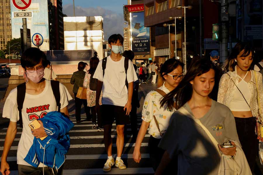 China troops inch closer to Taiwan with intention to intimidate voters 