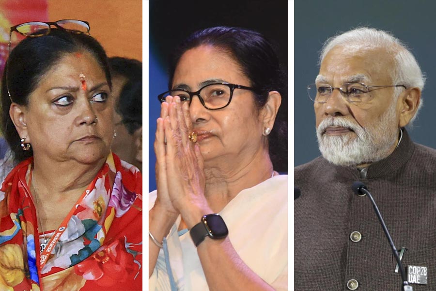 Vasundhara Raje, mamata banerjee and narendra modi.