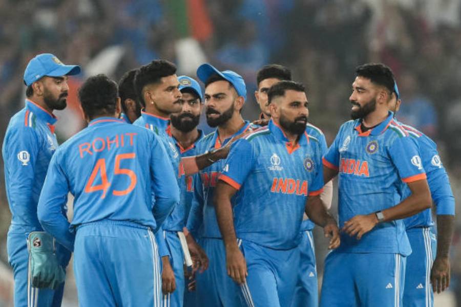 বিশ্বকাপে টানা ১০ ম্যাচে অপ্রতিরোধ্য ছিল ভারত। দুধর্ষ সব জয় এসেছিল একের পর এক। কোনও দলই ভারতের সামনে এঁটে উঠতে পারেনি। কিন্তু ফাইনালে হারতে হয়েছিল অস্ট্রেলিয়ার কাছে। তারপর?