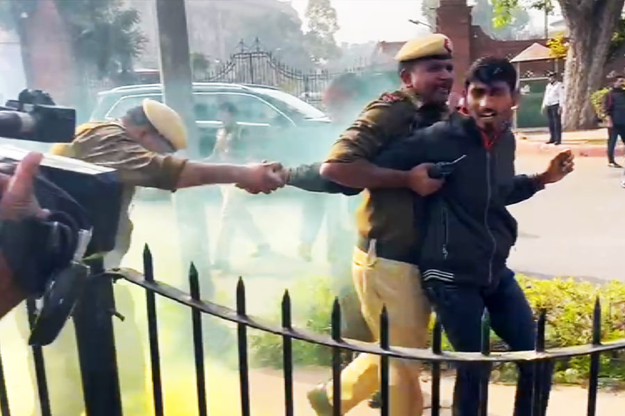 Parliament intruders were active on social media and posted on instagram before breach