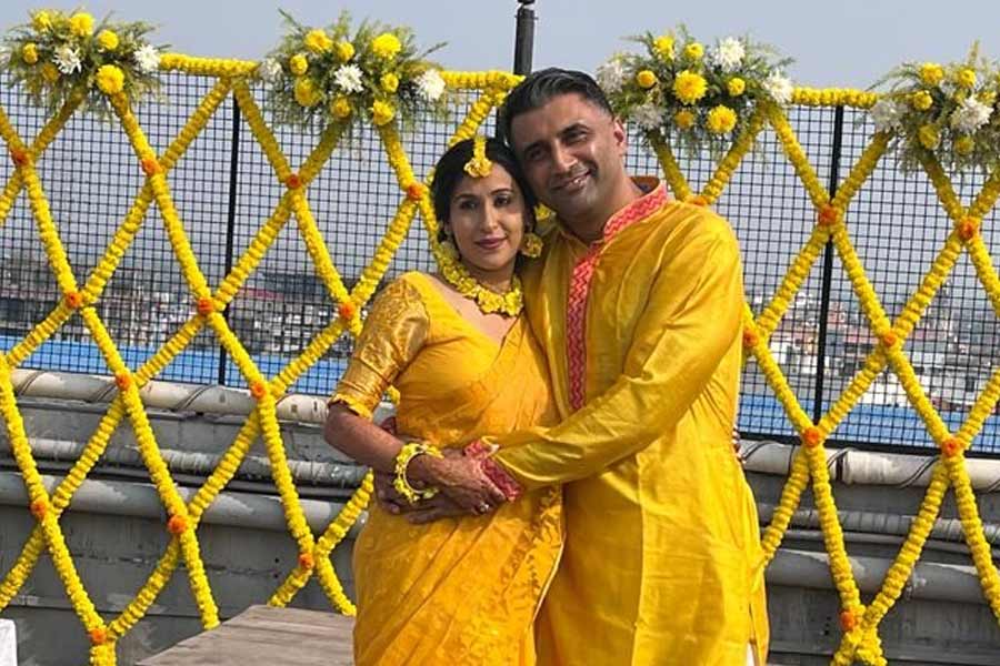 Actress Sayani Dutta shares exclusive aiburobhat and haldi pictures from her wedding