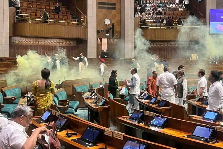 What Parliament intruders have posted in their social media and how they are connected