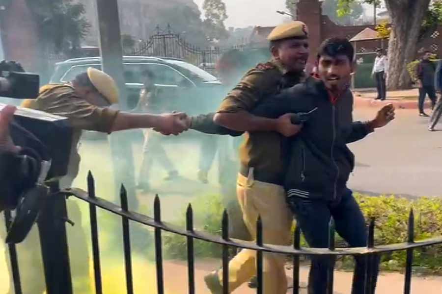 What Parliament intruders have posted in their social media and how they are connected