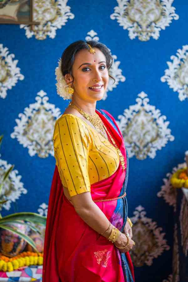 মুখ্যমন্ত্রীর উপহার দেওয়া শাড়ি পরে আইবুড়ো ভাত খেয়েছেন সায়নী।