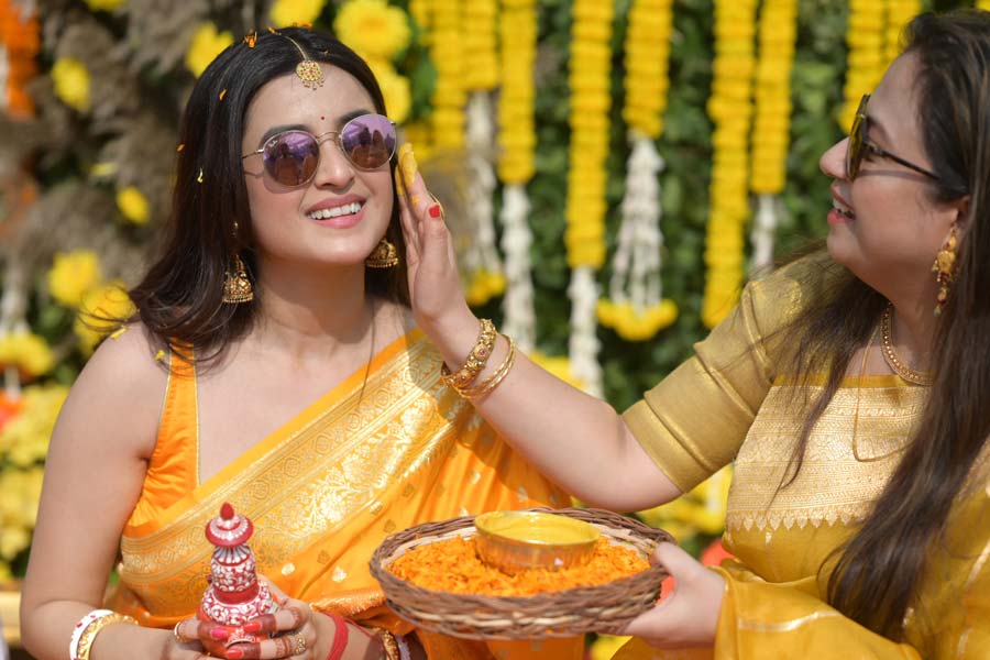 Look at glimpses of Saurav Das and Darshana Banik’s Haldi ceremony