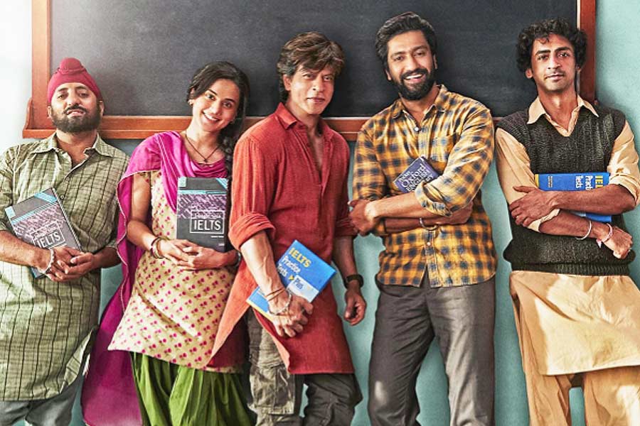 শাহরুখ এবং তাপসী ছাড়াও ভিকি কৌশল, বোমান ইরানি এবং সতীশ শাহের মতো বলি তারকারা অভিনয় করেছেন ‘ডাঙ্কি’ ছবিতে।