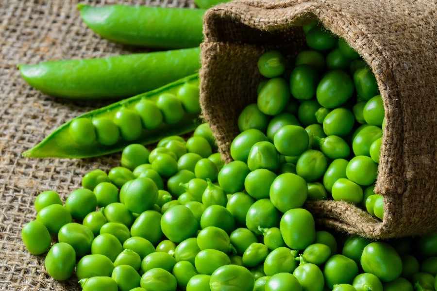 Keep your peas fresh and sweeter for longer with this hack