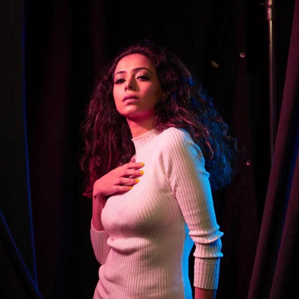 ‘পরওয়ারিশ— কুছ খট্টি কুছ মিঠি’, ‘মধুবালা— এক ইশক এক জুনুন’, ‘মহাভারত’, ‘সসুরাল সিমর কা’, ‘বেগুসরাই’, ‘ইয়ে ওয়াদা রহা’, ‘বেহদ’, ‘বেপহনা’, ‘আপকি নজরো নে সমঝা’, ‘তেরে ইশক মে ঘায়েল’-র মতো হিন্দি ধারাবাহিকে অভিনয় করেছেন বৈষ্ণবী।