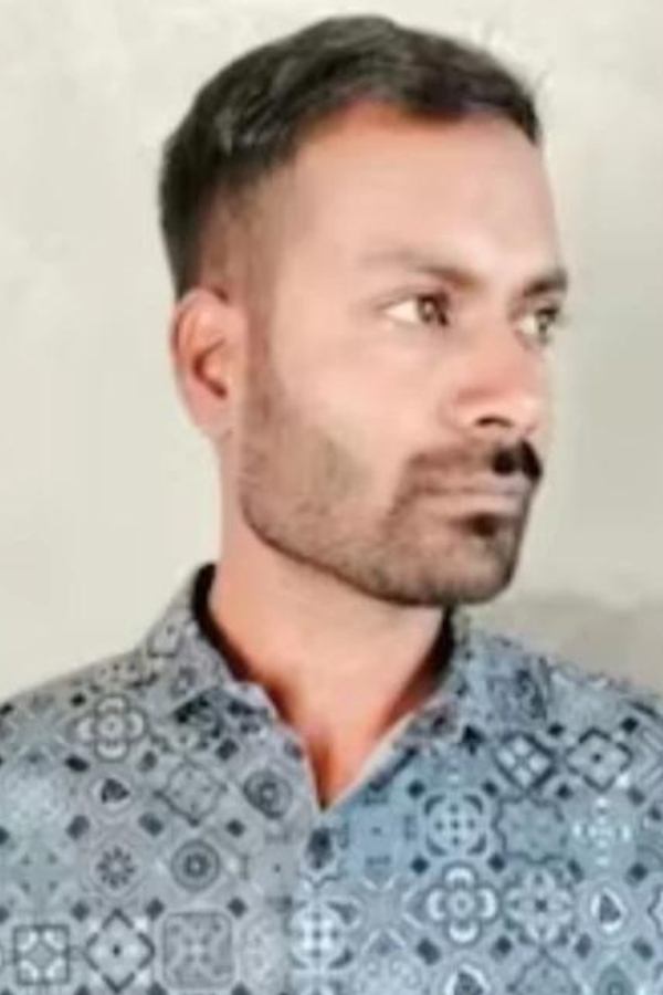 শনিবার সংসদ হানার ঘটনায় ষষ্ঠ অভিযুক্তকে গ্রেফতার করেছে পুলিশ। মহেশ কুনাওয়াত নামের ওই যুবক গোটা পরিকল্পনার অংশ ছিলেন। তিনিও ললিতের সঙ্গে রাজস্থানে গিয়েছিলেন।