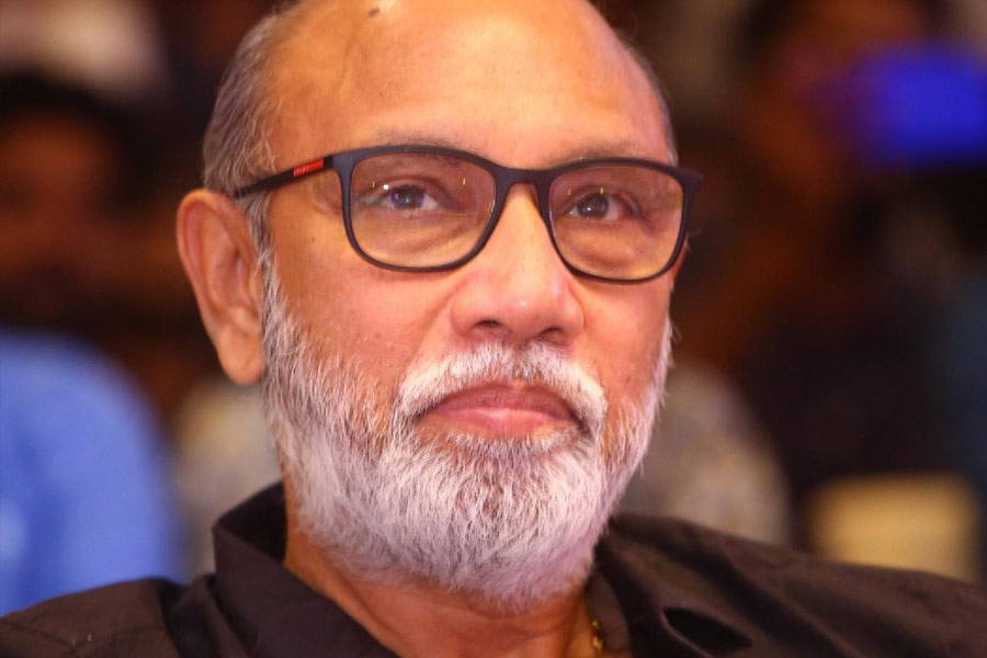 কেরিয়ারের শুরুতে স্বল্পদৈর্ঘ্যের চরিত্রে মূলত অ্যাকশন ঘরানার ছবিতে অভিনয় করতে দেখা যেত সত্যরাজকে। ১৯৭৮ সাল থেকে ১৯৮৫ সাল পর্যন্ত মোট ৭৫টি ছবিতে অভিনয় করেন তিনি। অধিকাংশ ক্ষেত্রে খলনায়কের চরিত্রেই অভিনয় করেন সত্যরাজ।