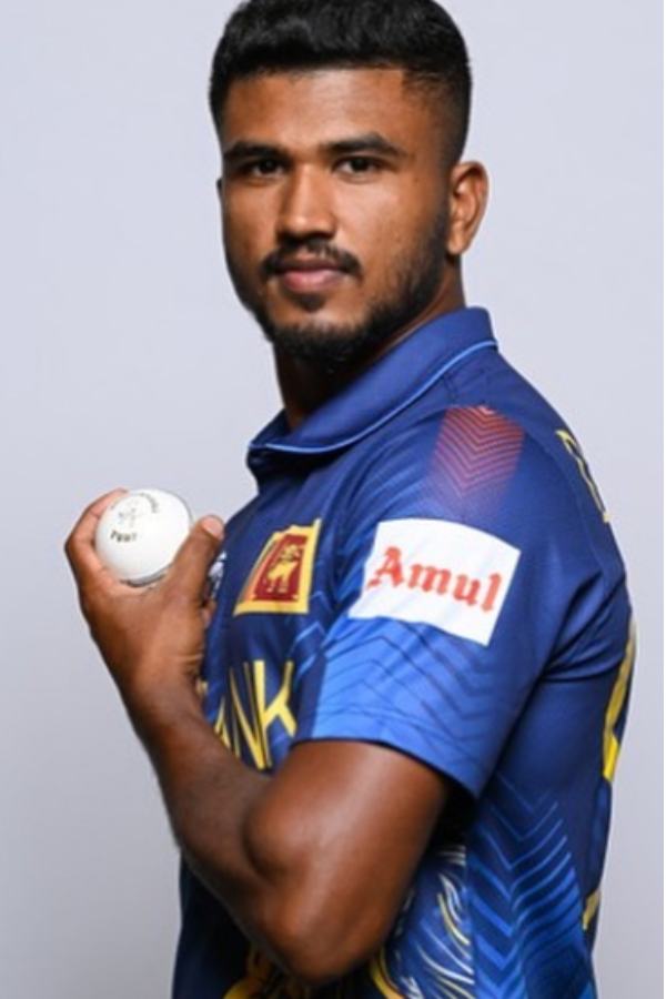 দিলশান মদুশঙ্ক: শ্রীলঙ্কা আইপিএলে ভাল খেলতে না পারলেও মদুশঙ্ক দেখিয়েছেন নতুন বলে তিনি কতটা ভয়ঙ্কর হতে পারে। বিশ্বকাপের প্রথম পাঁচ উইকেটশিকারির মধ্যে ছিলেন তিনি।