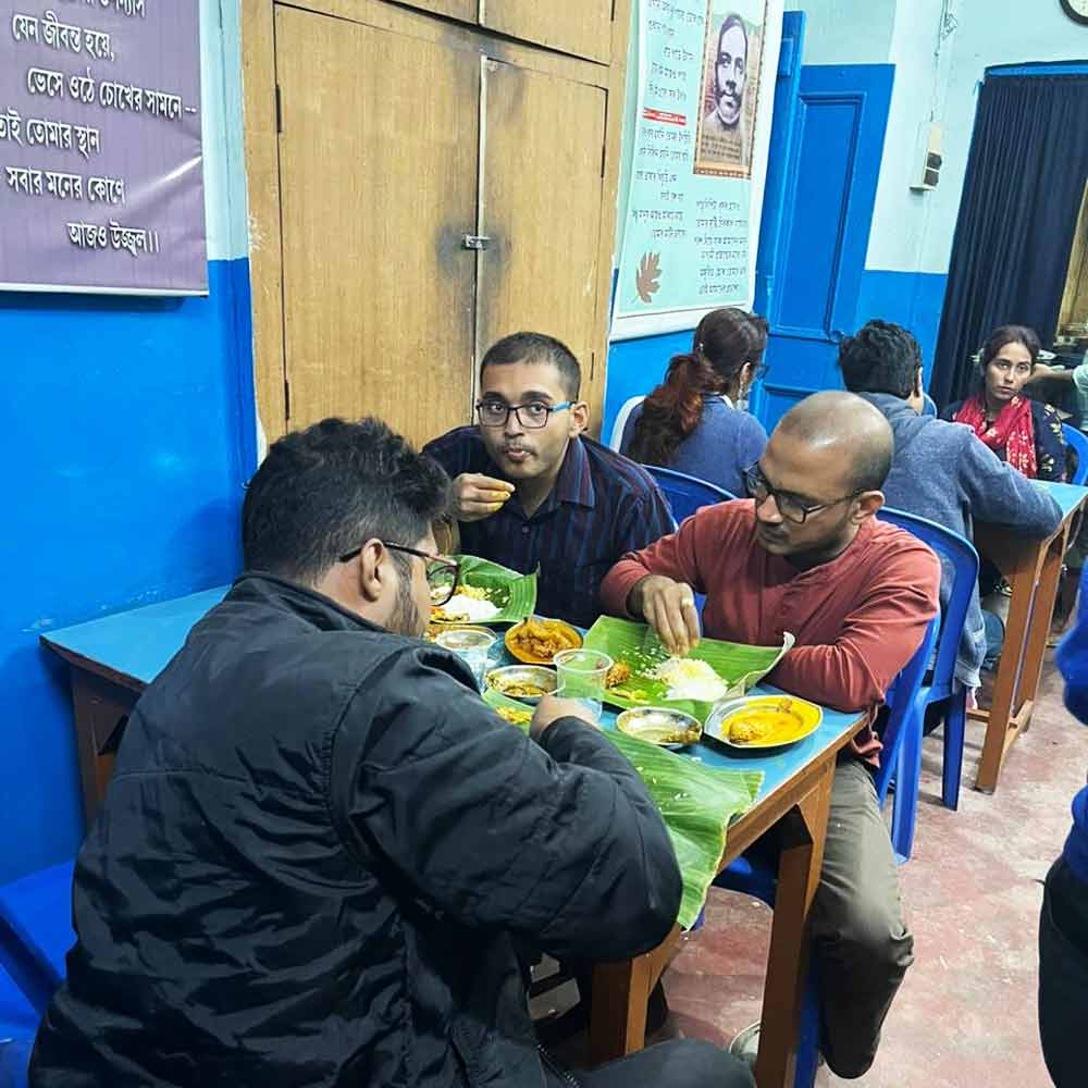 Mahal Hotel in College Street is serving uncompromising authentic Bengali homely food for 30 years
