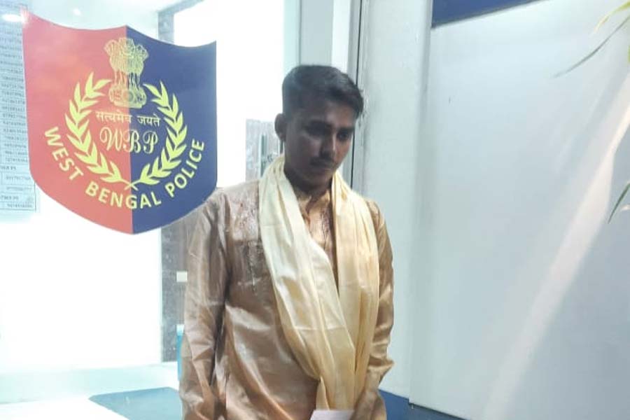 Groom wants Justice on being cheated by the bride in Bardhaman dgtld