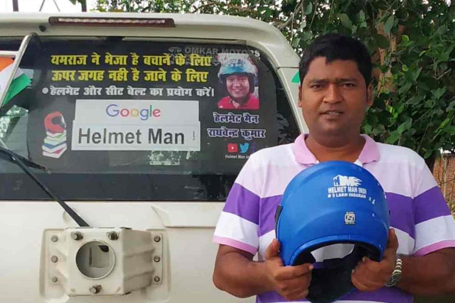 Delhi man quits job and sells house to distribute 50,000 helmets free of cost across 22 states