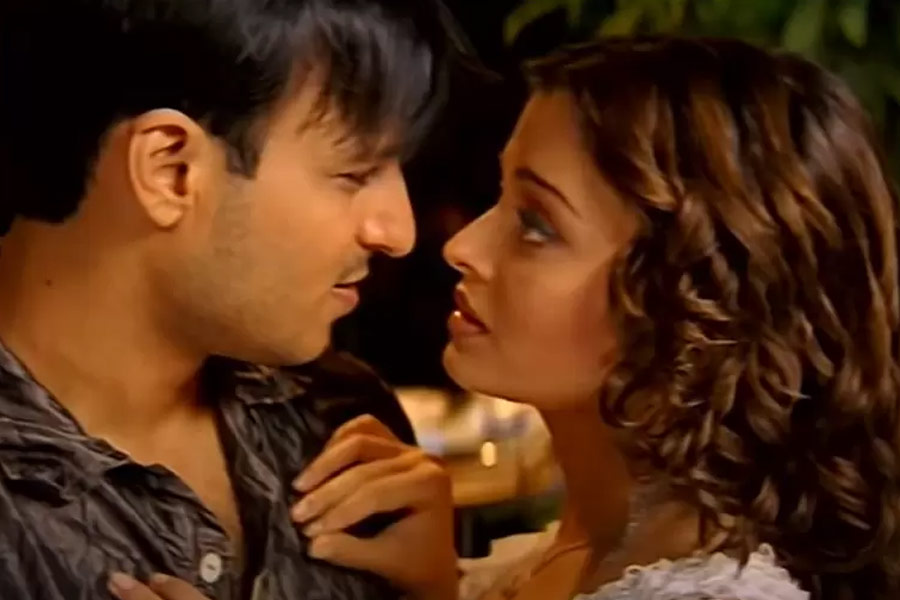 Aishwarya Rai claims in an interview that her ‘wonderful friend’ Vivek Oberoi has been there for her in every sense