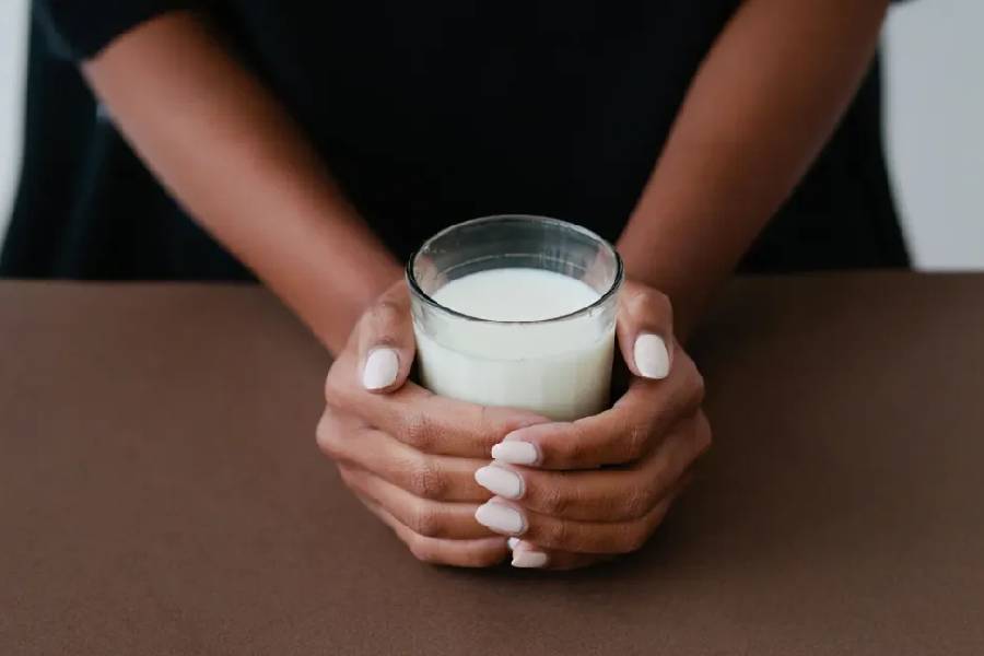 All you need to know about the best time to drink milk to get maximum benefits