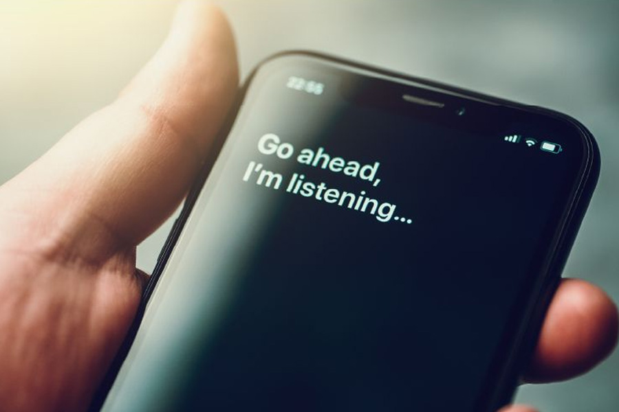 সমীক্ষায় জানানো হয়েছে, সাধারণত ফোনে কথা না বলা বা ক্যামেরায় ছবি না তোলা সত্ত্বেও যদি স্মার্টফোনে ‘বিল্ট-ইন মাইক্রোফোন’ অথবা ক্যামেরা ব্যবহৃত হয় তবে স্মার্টফোনের স্ক্রিনের কোণের দিকে সবুজ রঙের একটি চিহ্ন ‘নোটিফিকেশন’ হিসাবে দেখা যায়।