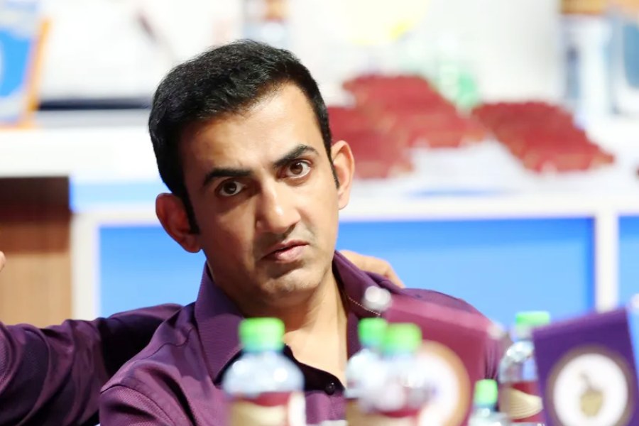 মাঝের একটা সময় গৌতম গম্ভীর, বেঙ্কি মাইসোরেরা কারও প্রতিই আগ্রহ দেখাচ্ছিলেন না। একের পর এক ক্রিকেটার নিলামে উঠছিল আর তাঁরা মুখ ফিরিয়ে রেখেছিলেন।